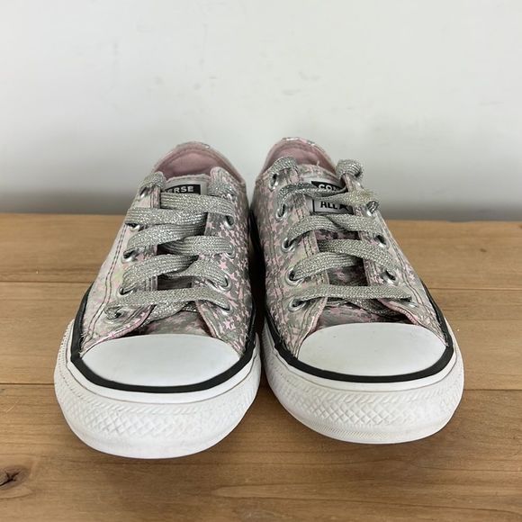 Converse silver pink star low top all star chuck Taylor youth size 12 - Picture 3 of 8